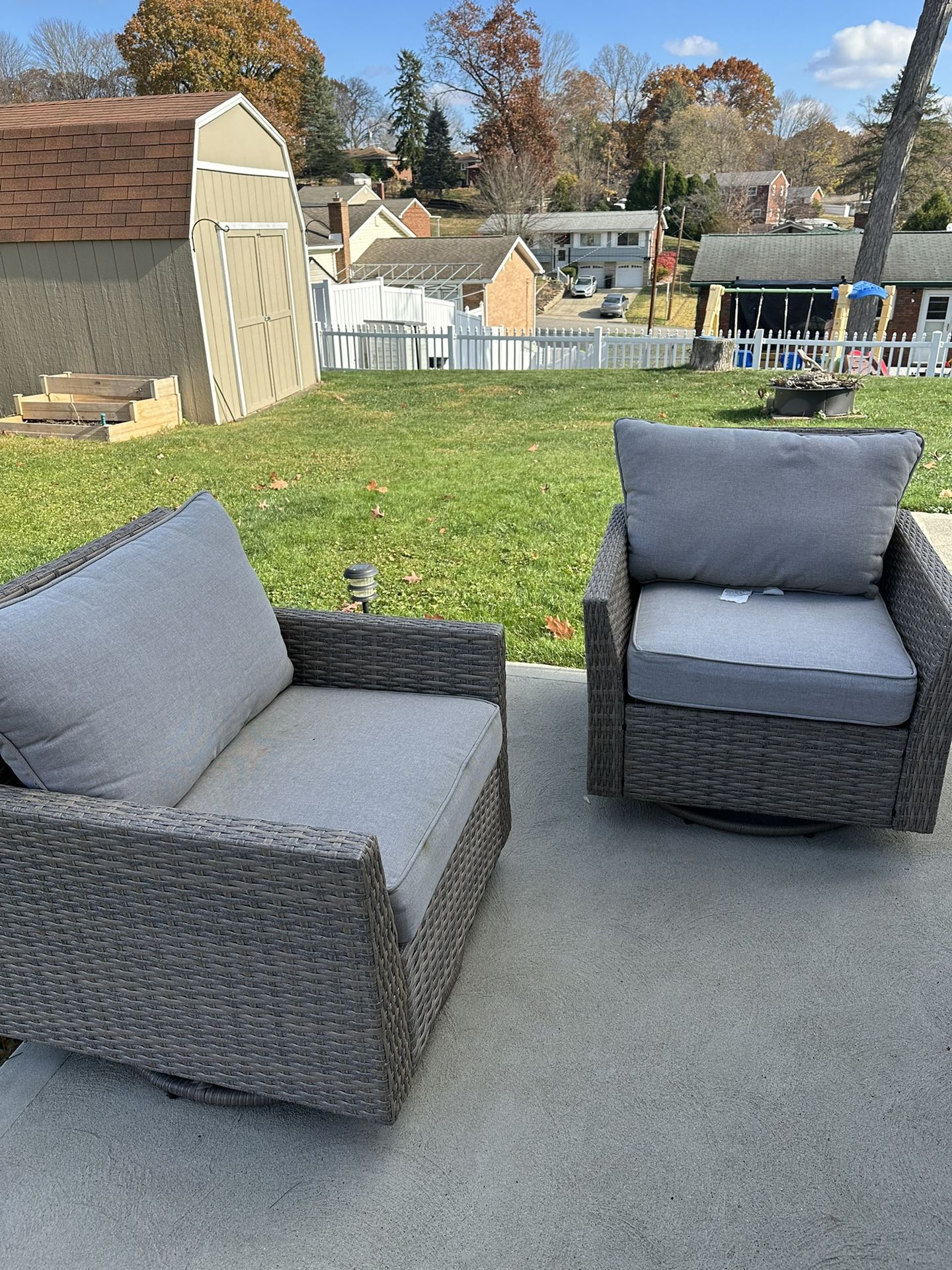Patio Furniture Set - Great Condition 1 Year Old