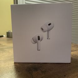 AirPods Pro (2nd generation) USB-C MagSafe