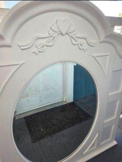 Good Condition Beatiful Dresser Mirror $20