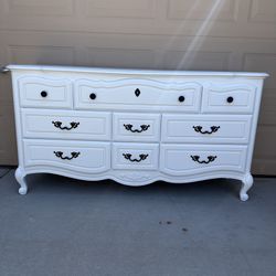 Dresser White 9-Drawers 