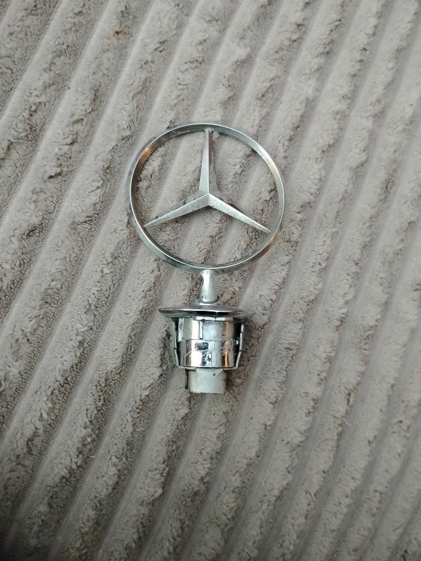 Mercedes Hood Emblem