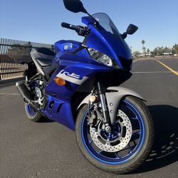 Yamaha R3