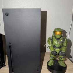 Xbox Series X 3 Controllers 2 Games 