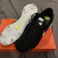 Nike Metal Women’s Cleats