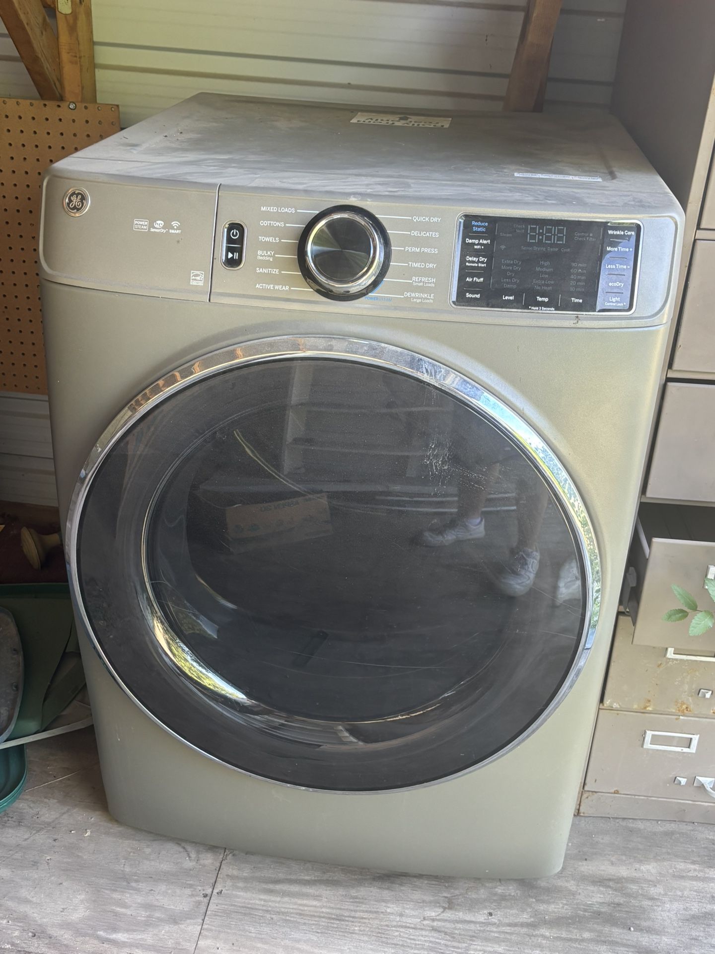 GE 7.8-cu ft Stackable Vented Electric Dryer