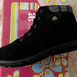 Kids New Andrea Boots Size 1