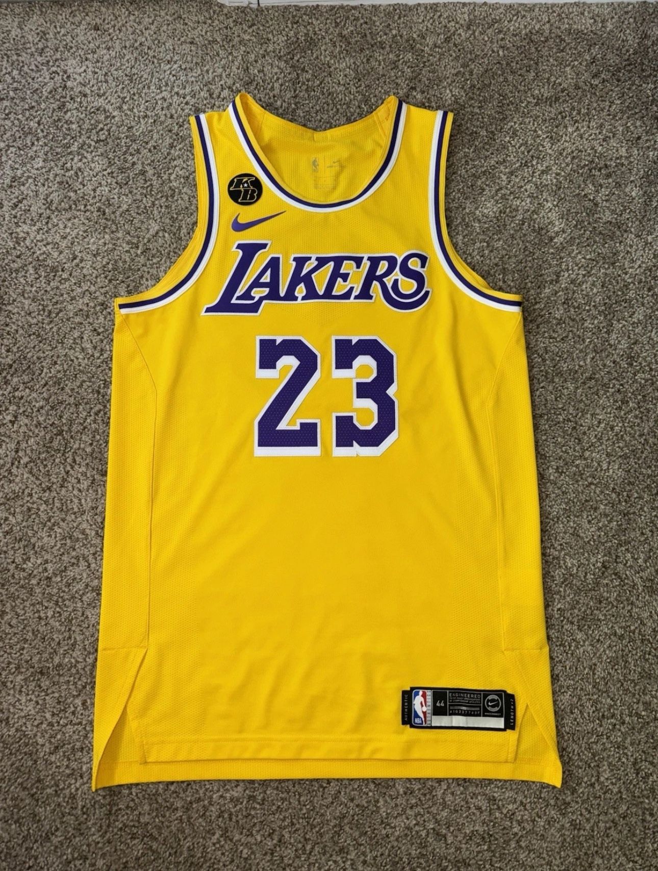 LeBron James Nike Authentic Icon Jersey (Kobe Bryant Patch) Size (44)