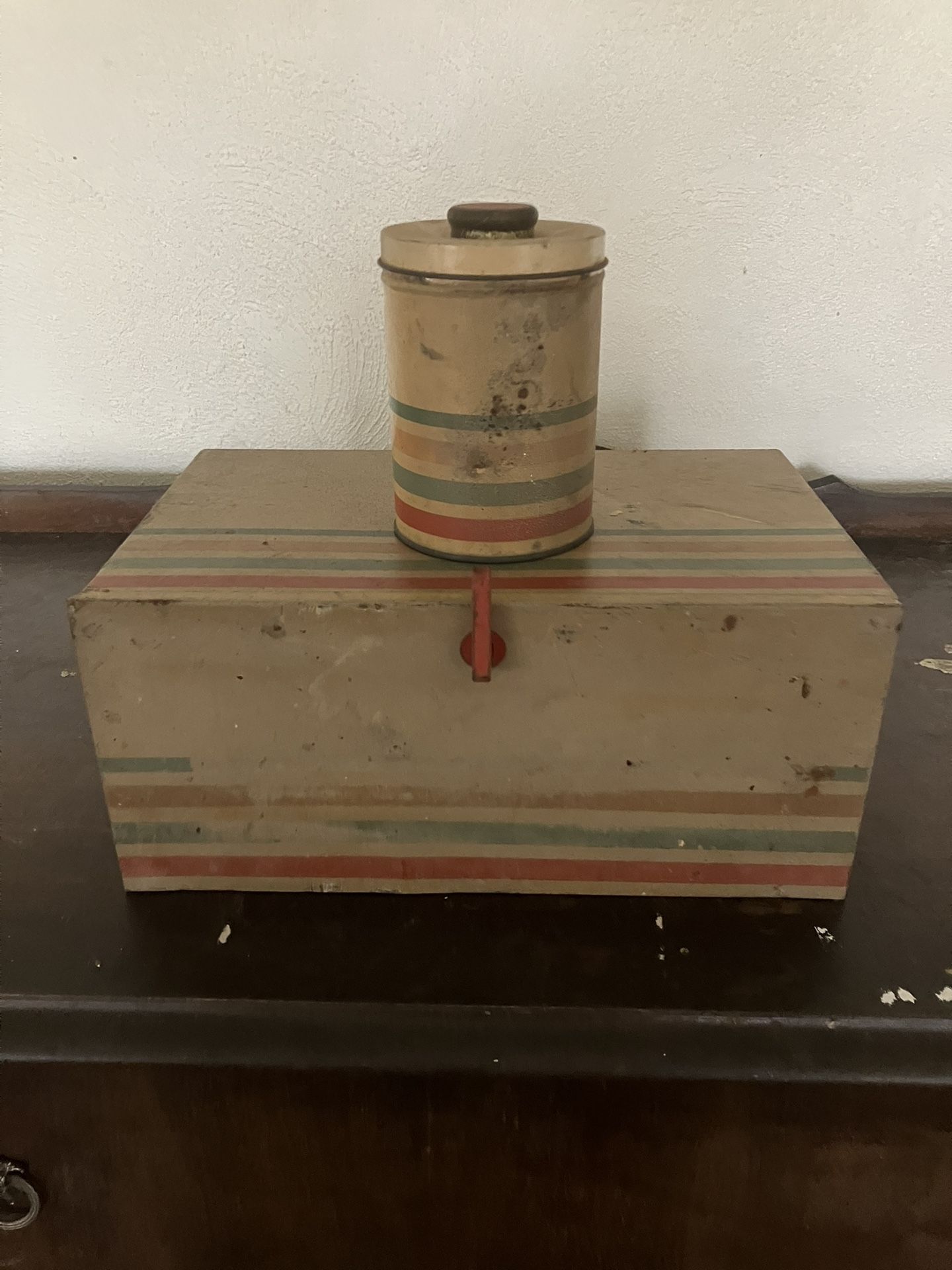 Vintage Metal Bread Box