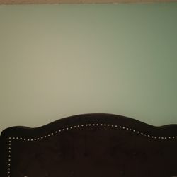 Like New Tifted Black And Silver  queen Headboard From Value City Org $299