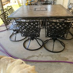 9 Pieces Patio Table Set Like New 