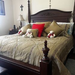 Wooden king room set including mattress