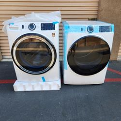 GE Profile Front Load Washer Gas Dryer New Set 
