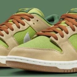 Nike SB - Dunk Low Pro WC Shoes | Sesame/Metallic Silver - Pear (Escargot)