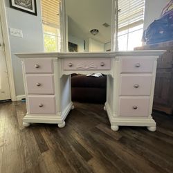 Vanity Desk 