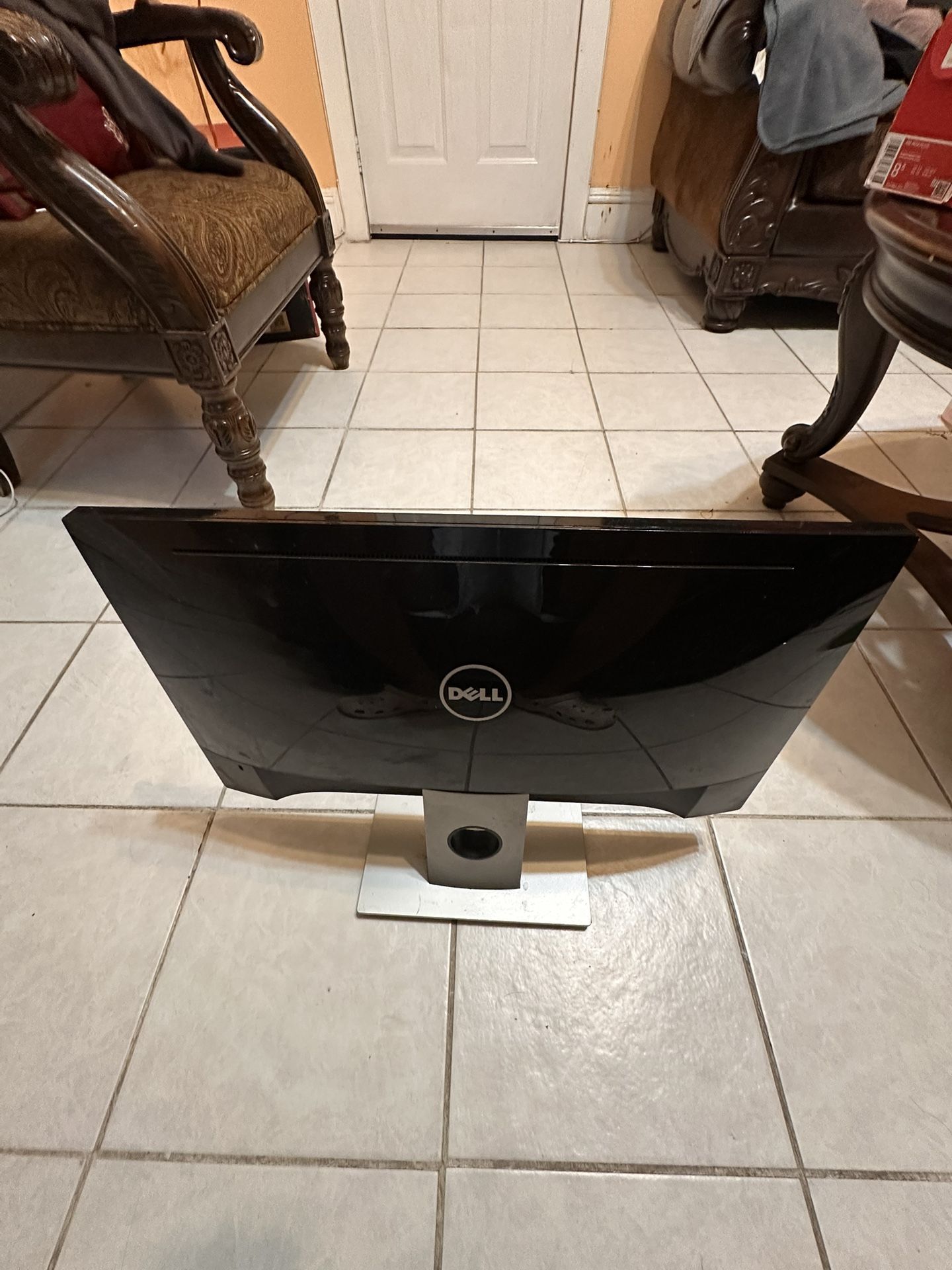 Dell SE2216H 24 Inch monitor.