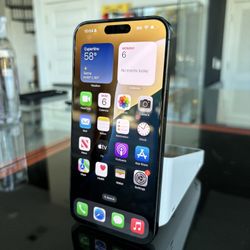 Apple iPhone 15 Pro Max 256GB Unlocked to any carrier! 90 day warranty! We offer financing!