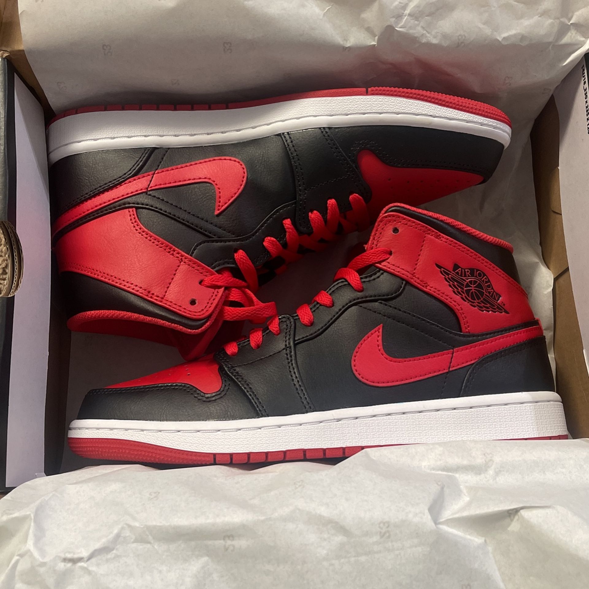 Air Jordan 1 Mid