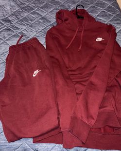 Nike maroon set