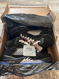 Jordan 5 Black Metallic
