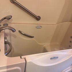 Safe Step Walk In Tub $549