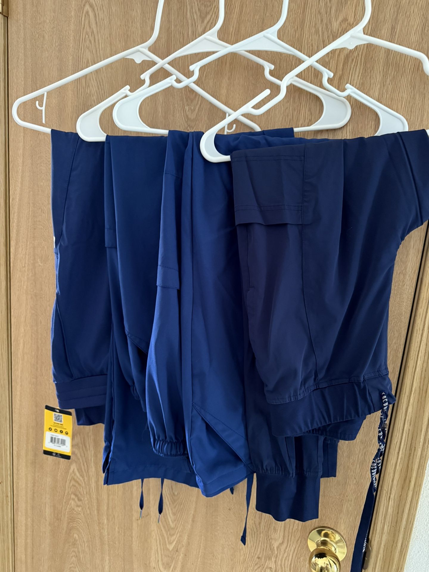Women’s Scrubs