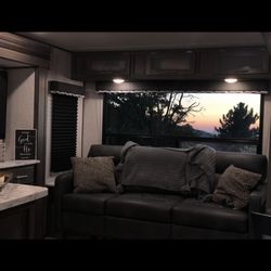 Kodiak Ultralite by Dutchman Travel Trailer