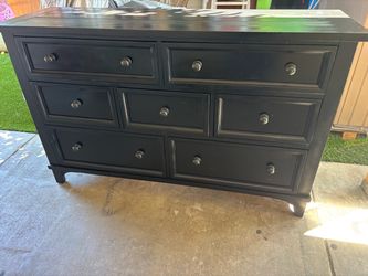 Nice dresser black color