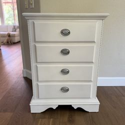 Small sturdy Dresser 
