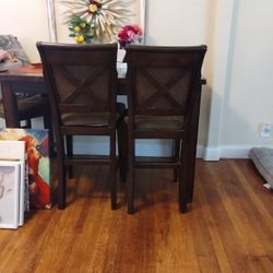 Dining Table & 3 Chairs (Bar Top Height)