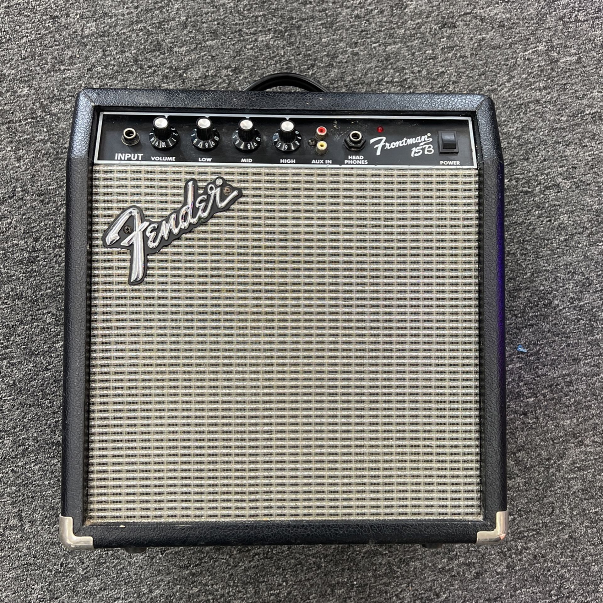 Fender Frontman 15B