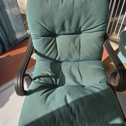 4 Iron Patio Chairs And Cushions