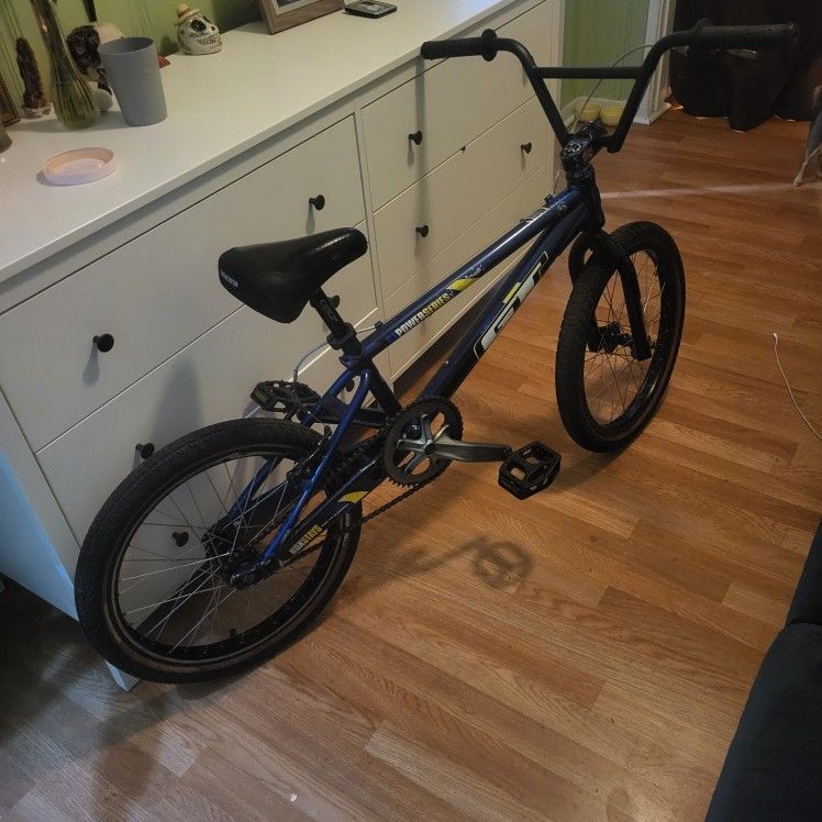 GT PAWERSERIE BMX 20,, ALUMINUM BIKE ORIGINAL GOOD CONDITION