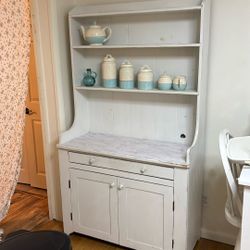 Country Cabinet