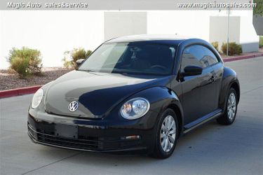 2013 Volkswagen Beetle-Classic