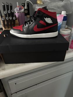 Air Jordan 1 Mid