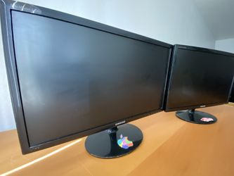 2 Samsung monitors  20inch 