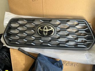 2023 Toyota Tacoma Grille