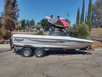 2001 Tige V-Drive 21' wakeboard boat
