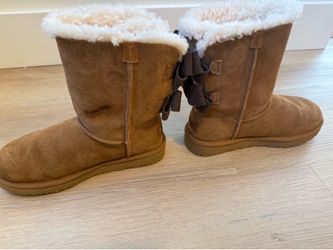 UGG Boot With Bow 50% OFF retail