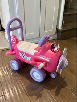 Minnie Mouse ride on toy
