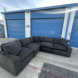 Free delivery 🚚 Modular Cloud couch (5pc) Sectional Ashleys furniture