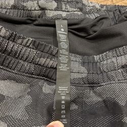 Lululemon Shorts – Large – Excellent Condition