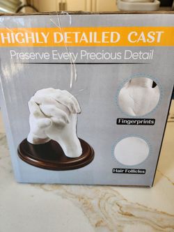 Hula Home Hand Casting Kit with Mounting Plaque