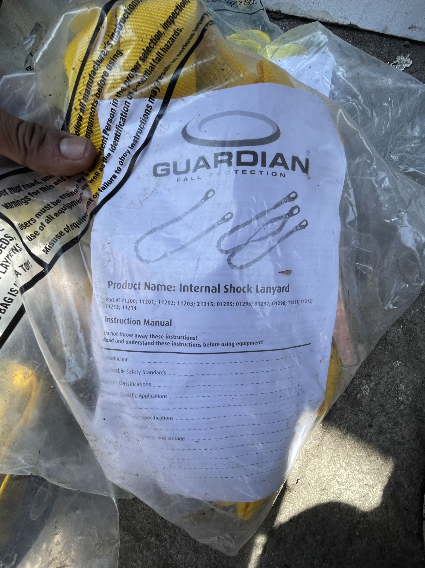 Guardian Fall Protection INTERNAL SHOCK LANYARD