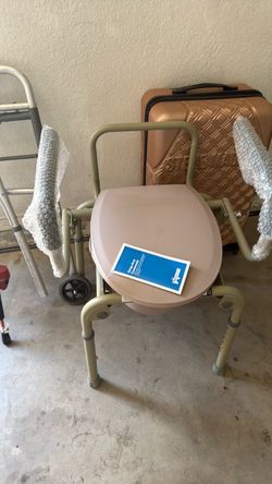 Bed side commode