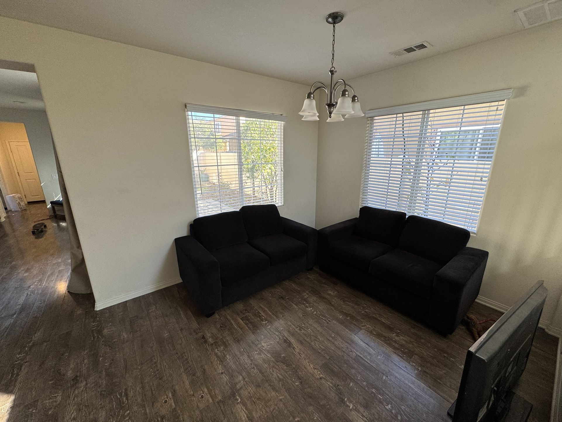 Black Couch Set – 2 Matching Sofas