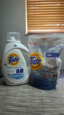 Tide laundry detergent