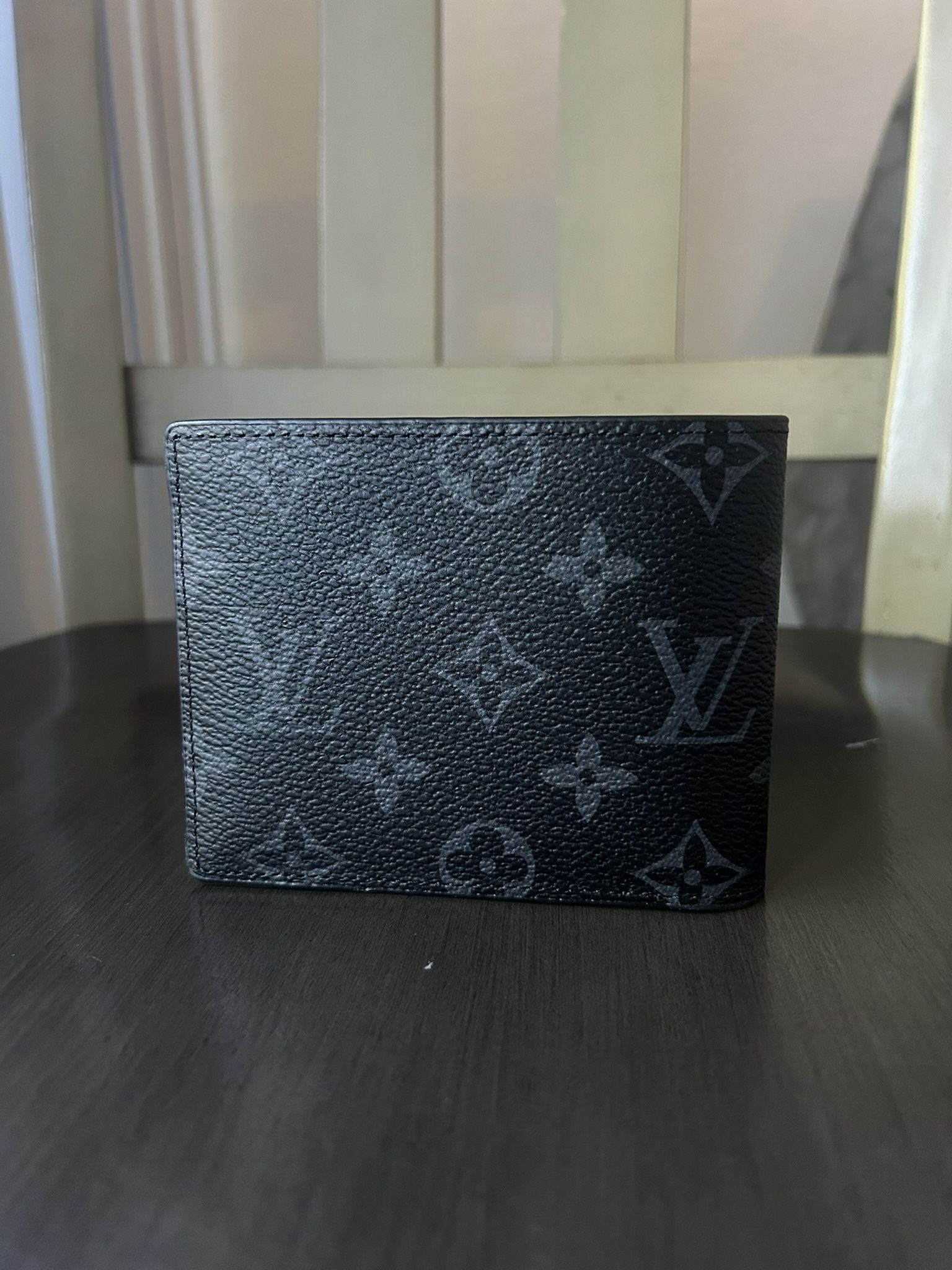 Louis V Black Monogram Wallet Men