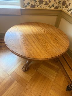 Vintage Solid Wood Round Claw-Foot Coffee Table