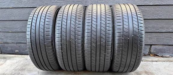 245/55/18 Goodyear 📍📍 Vendo un set de llantas con 80% de vida las 4 📍🌟$165